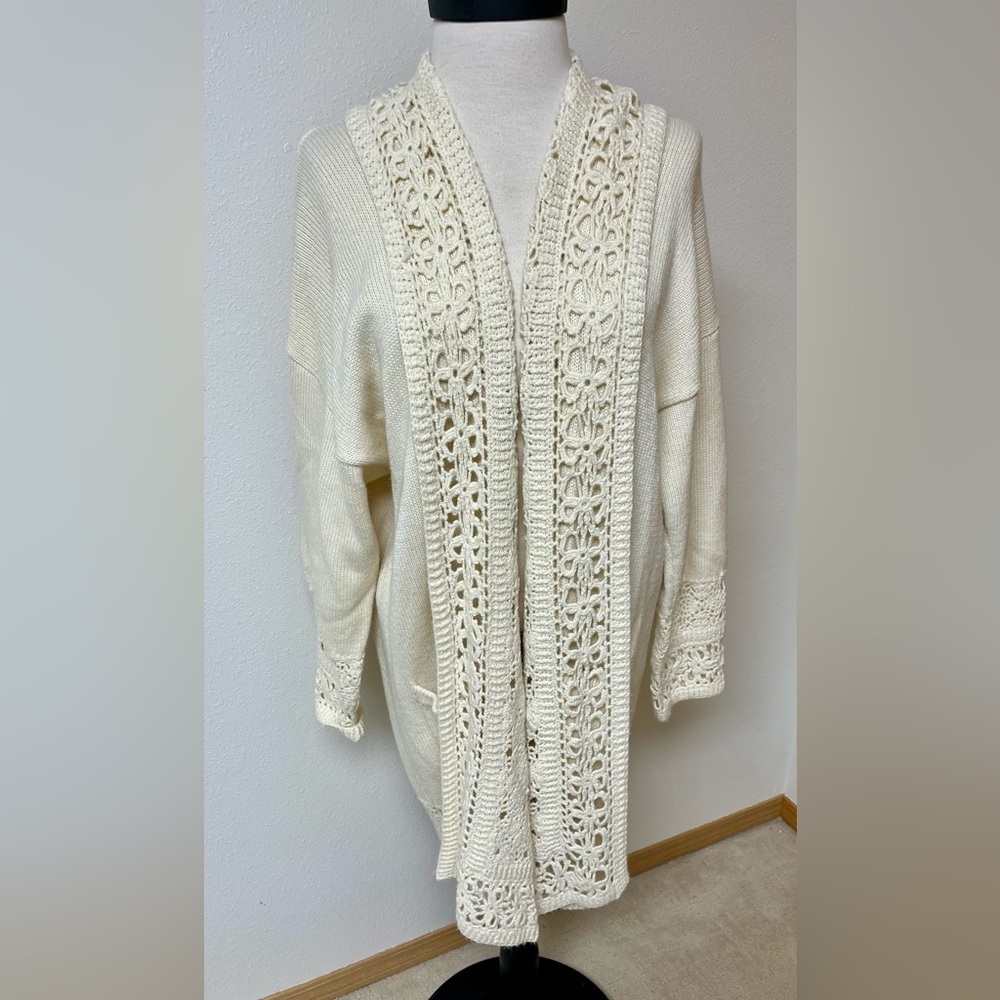 Elegant wool blend Cream Knit Sweater women’s size S